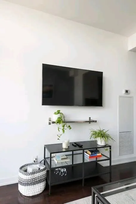 تورونتو Modern One Room, Cn Tower View, Free Parking شقة