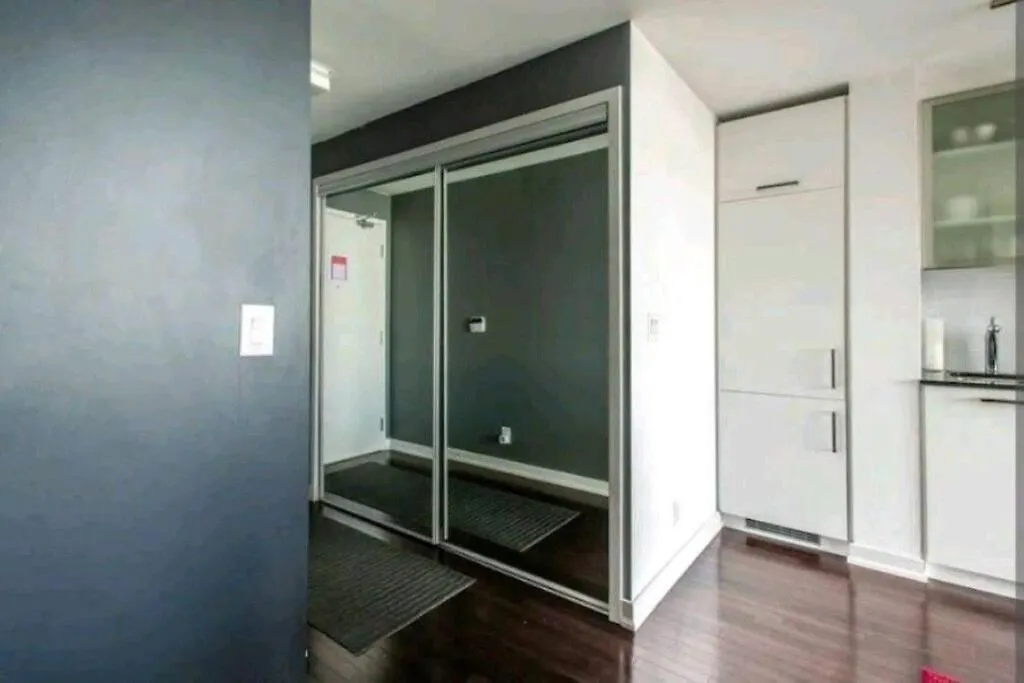 تورونتو Modern One Room, Cn Tower View, Free Parking شقة